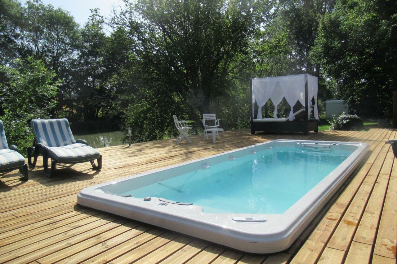 Le Moulin Calme Bed & Breakfast Luceau Exterior photo